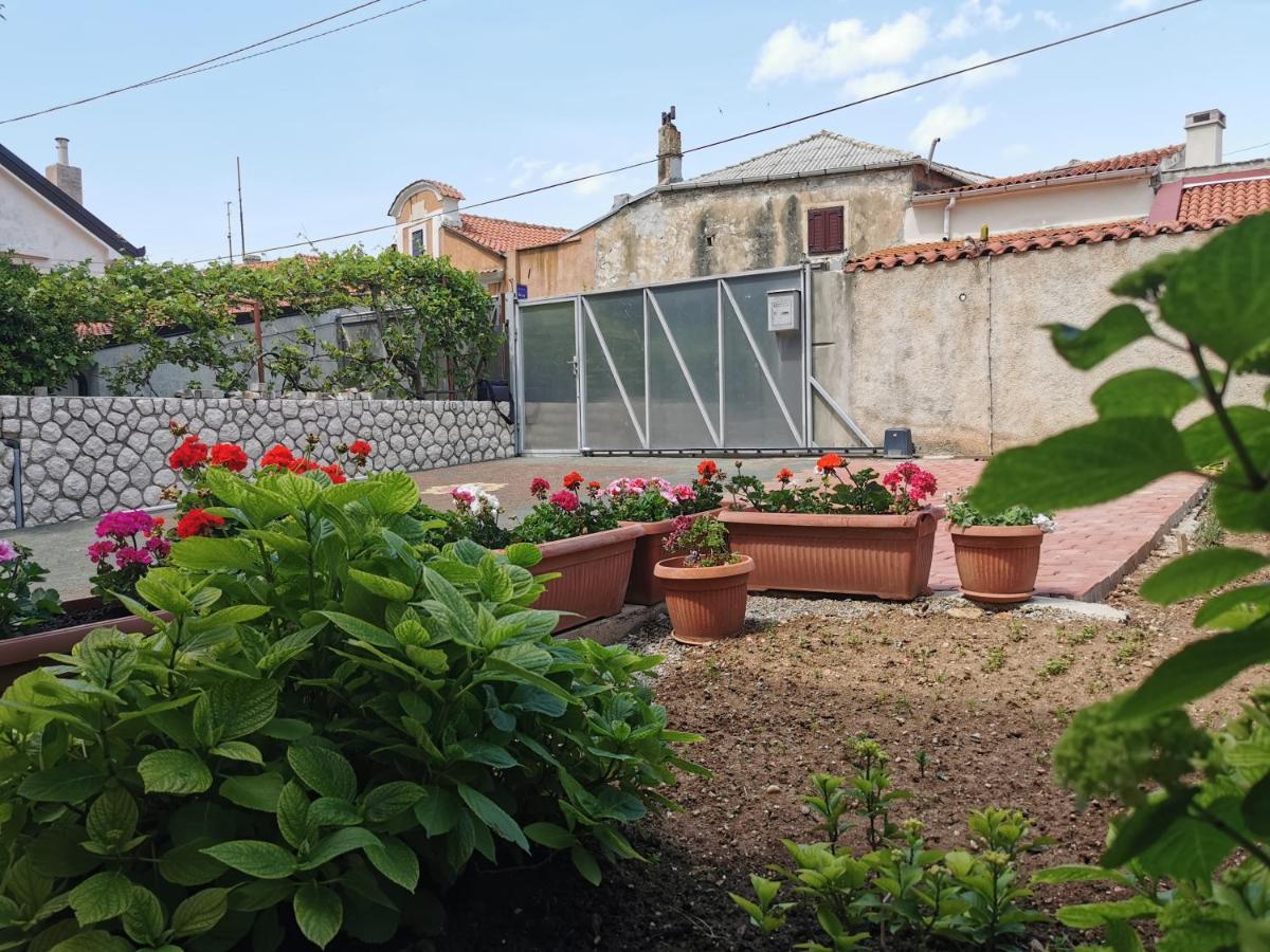 Apartman Pod Nehajem Daire Senj  Dış mekan fotoğraf